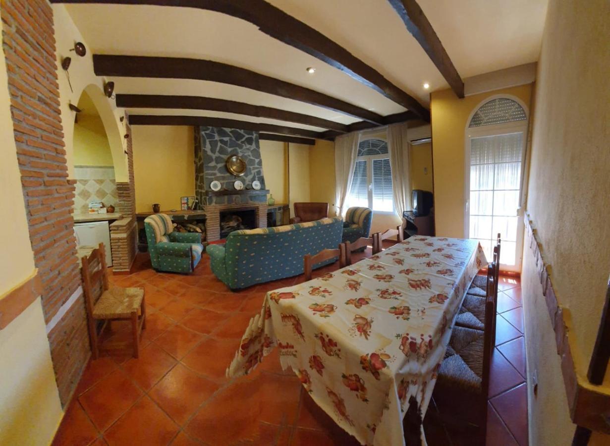 Monte Rosado Viviendas Vacacionales La Peza Экстерьер фото
